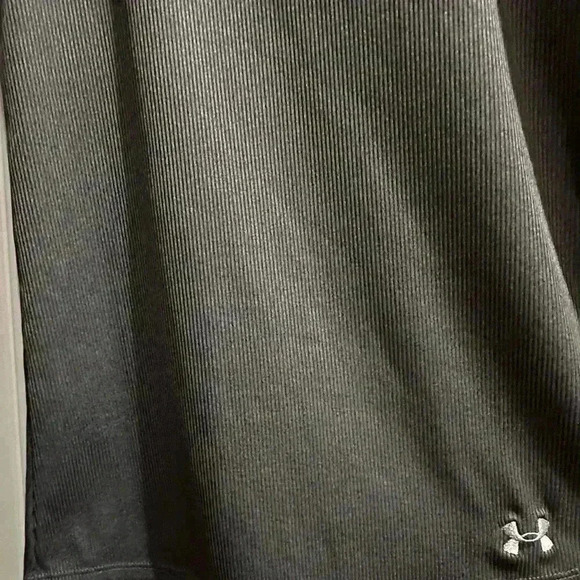 Under Armor ladies racer back tank - Picture 5 of 5